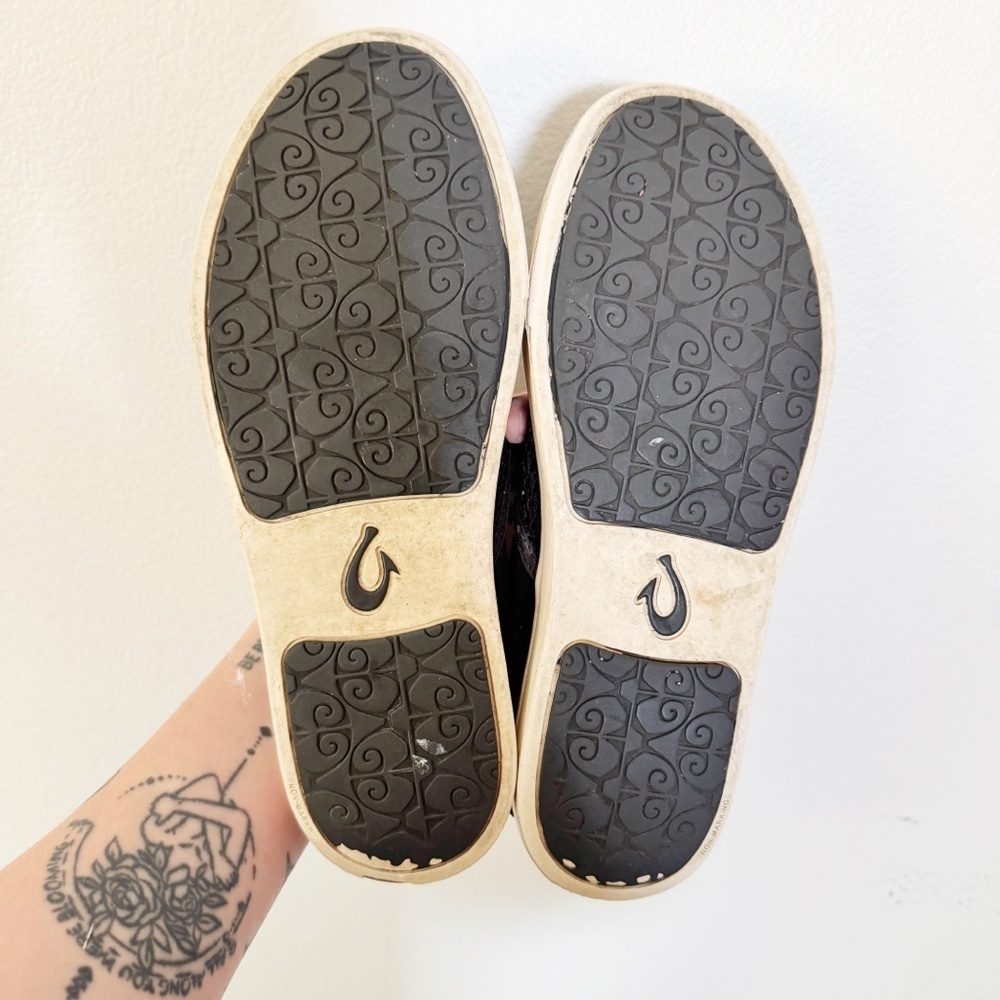 Olukai Pehuea Black slip ons 7.5 women’s - Picture 5 of 7